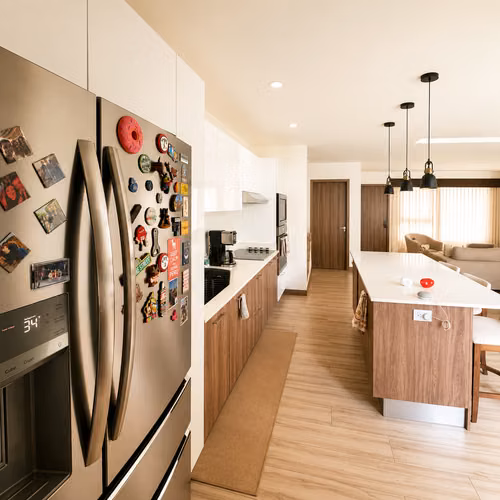 Townhouse moderno de 3 habitaciones en venta en San Antonio de Escazú - Imagen 3