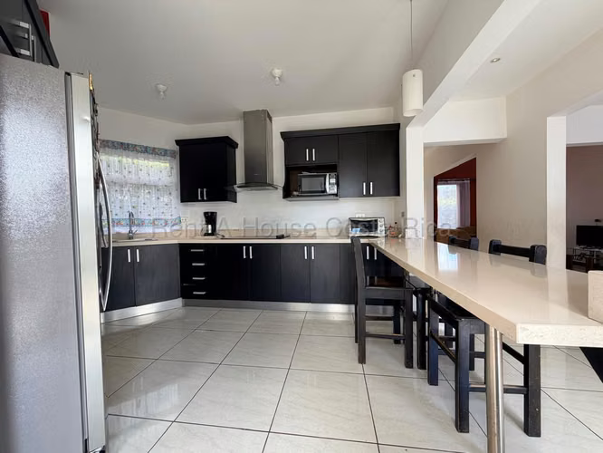 Casa de 3 Niveles en Venta en Tres Ríos | Residencial con Vigilancia | 334 m² H.A. #26-1812 - Imagen 12