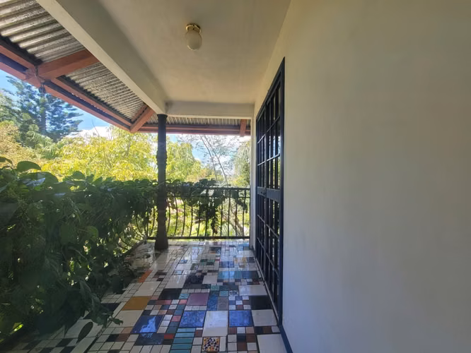 Casa con vistas y potencial de inversión en San Antonio de Escazú - Imagen 13