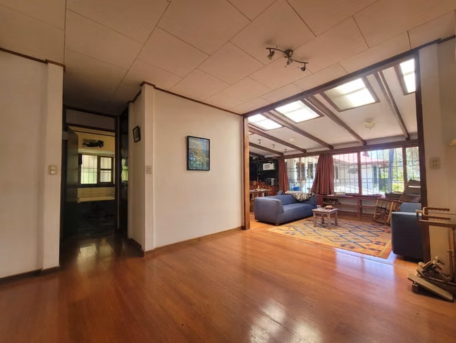 Casa con vistas y potencial de inversión en San Antonio de Escazú - Imagen 7