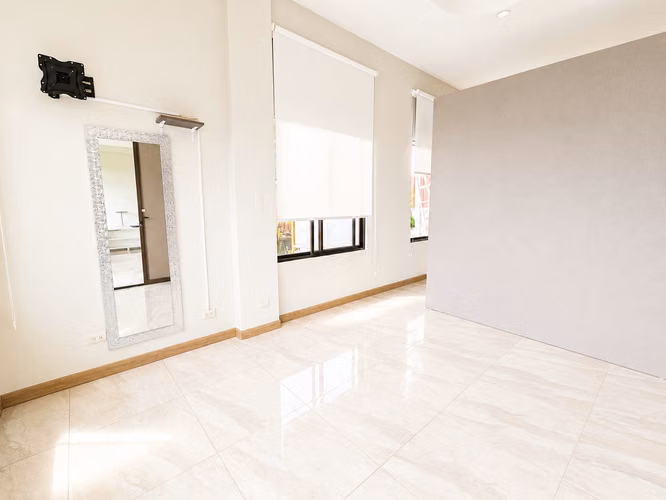 Casa moderna en alquiler, Desamparados, Patarrá.
