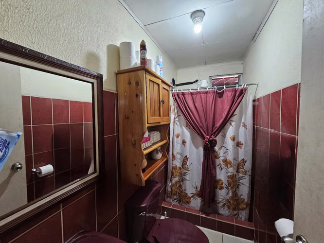 Amplia casa en Desamparados cerca del Megasuper, San José