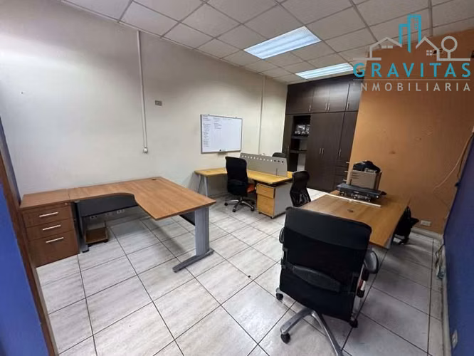 Alquiler de local comercial en Curridabat Pinares | 30 m2 | Con parqueo | F 705