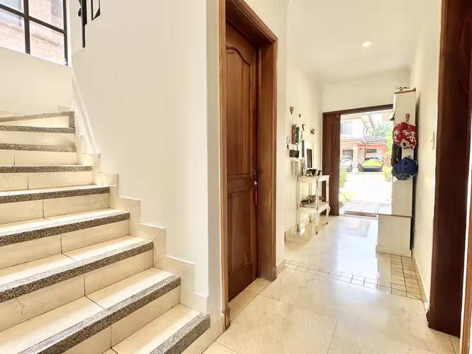 Condominio Puerta de Hierro 3 dormitorios + 2 oficinas + rancho BBQ
