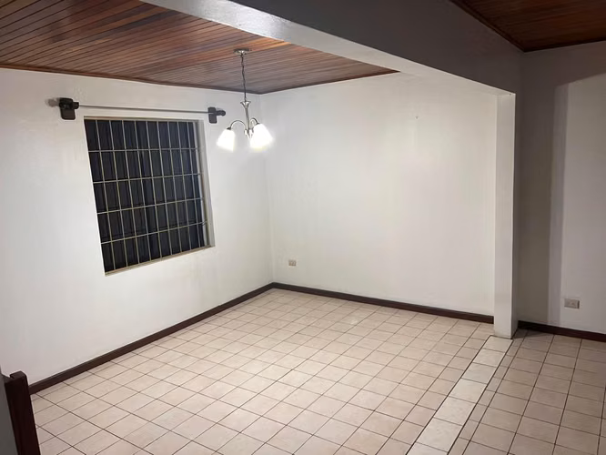 Residencia de dos plantas en venta | Corazón de Jesús, Ciudad Quesada