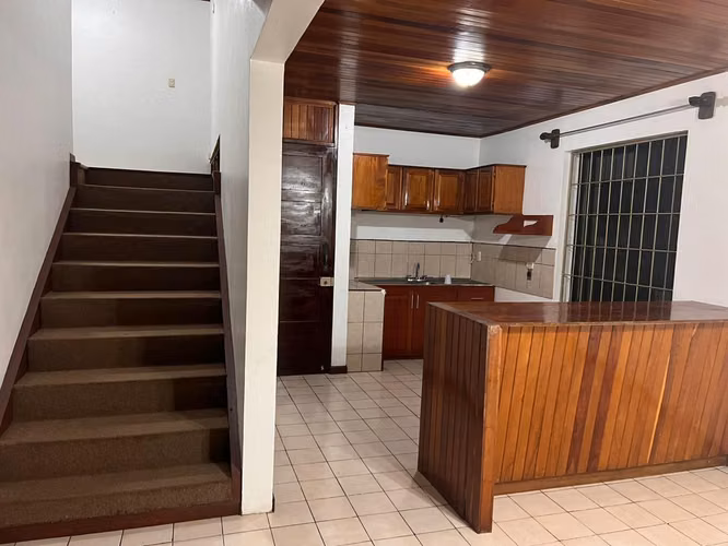 Residencia de dos plantas en venta | Corazón de Jesús, Ciudad Quesada