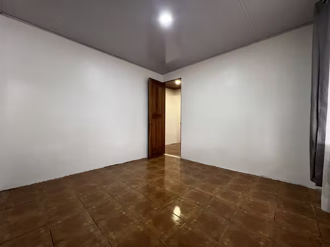 SE ALQUILA-Casa en Residencial Villa Verano, El Coyol, Alajuela