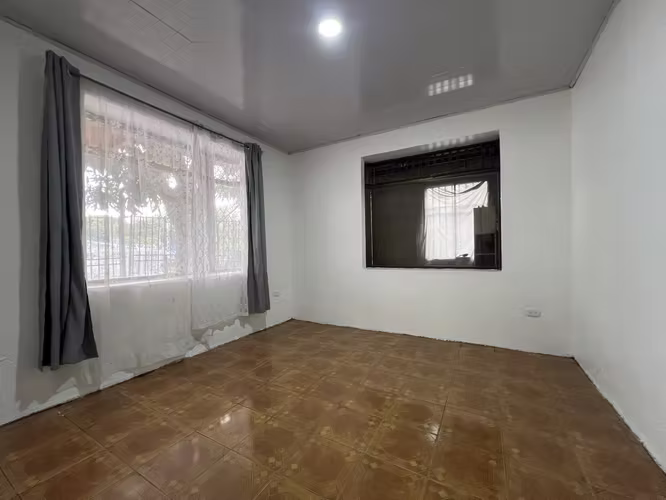 SE ALQUILA-Casa en Residencial Villa Verano, El Coyol, Alajuela