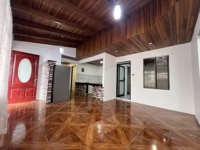 SE ALQUILA-Casa en Residencial Villa Verano, El Coyol, Alajuela