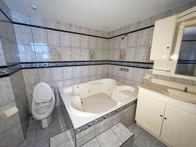 Casa en venta en Sabana Sur, ideal para remodelar! P502