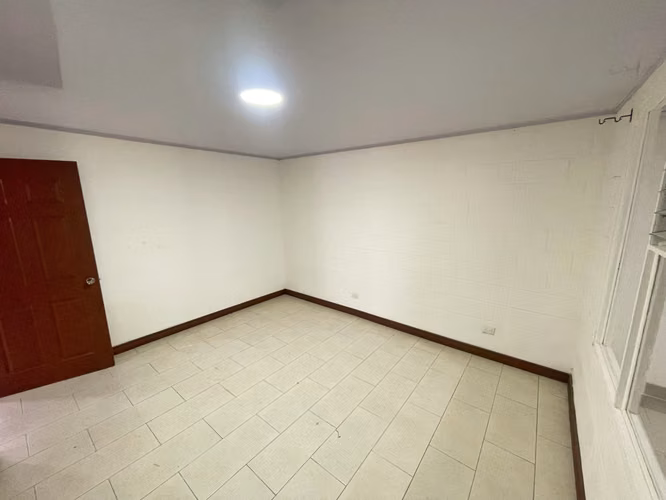 Casa de una planta y jardín con gran potencial en Rohrmoser!! P610 - Imagen 4