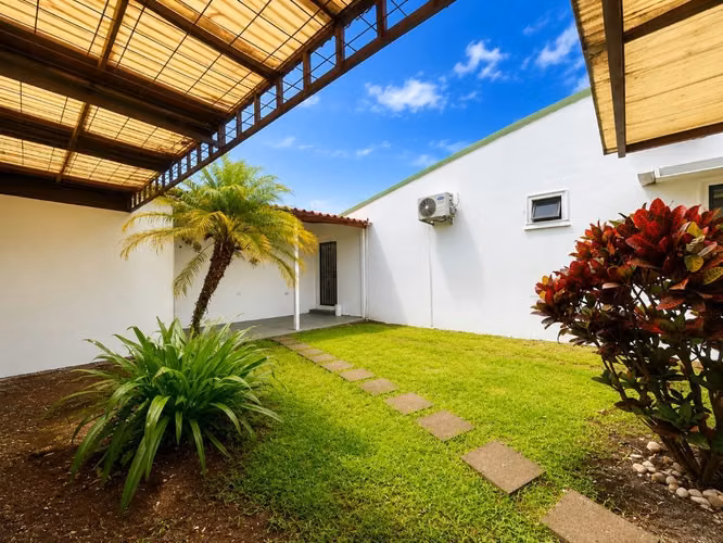 A la venta hermosa casa espaciosa, Residencial Prados de Florencia, Desamparados Alajuela - Imagen 5