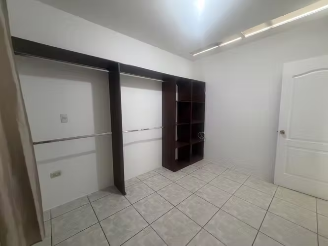 A la venta hermosa casa espaciosa, Residencial Prados de Florencia, Desamparados Alajuela - Imagen 8