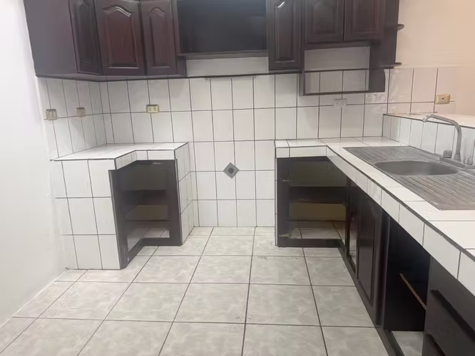 A la venta hermosa casa espaciosa, Residencial Prados de Florencia, Desamparados Alajuela - Imagen 12