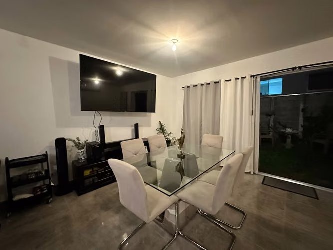 VENTA DE CASA, 3 HABITACIONES, CON PATIO EN CODOMINIO NAOS