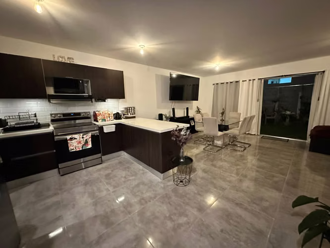 VENTA DE CASA, 3 HABITACIONES, CON PATIO EN CODOMINIO NAOS