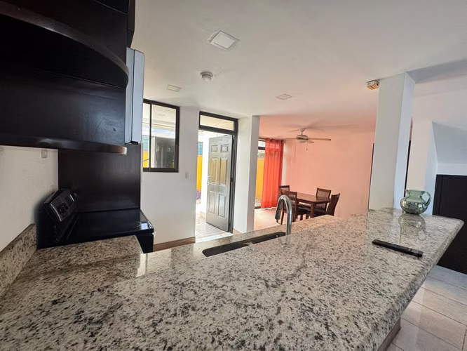 Casa en Alquiler · Condominio Prados del Río · Guanacaste