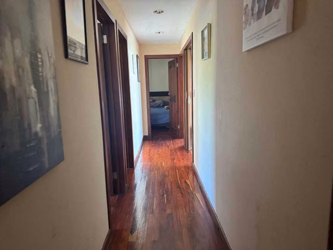 Descubra Todo su Potencial: 5 Habitaciones, Piscina, Apto. para Huéspedes y Vistas Panorámicas - Imagen 7
