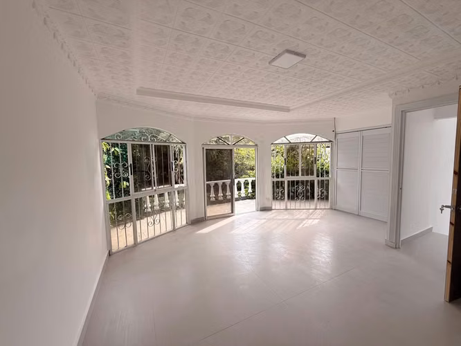 Alquiler en Santa Ana Centro - Casa en Residencial con Seguridad - Imagen 15