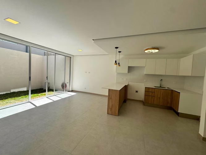 Alquiler para estrenar en Condominio de Río Oro, Santa Ana | Con o sin línea blanca - Imagen 2