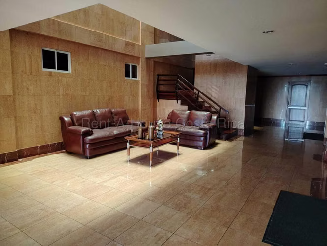 Venta de Apartamento en San Rafael de Escazú.