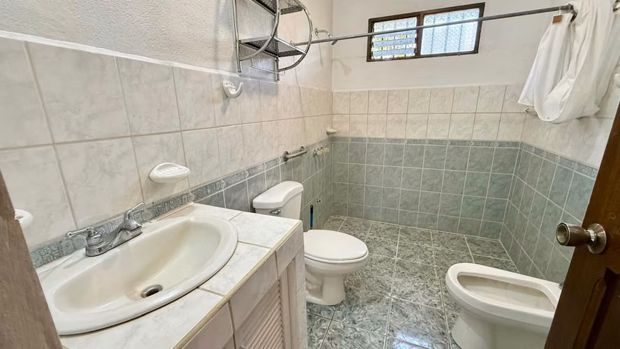 Venta de Casa en Heredia Belén Bosques Doña Rosa | Exclusiva Residencia Cerca de Zonas Francas - Imagen 13