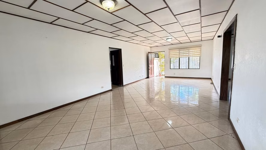 Venta de Casa en Heredia Belén Bosques Doña Rosa | Exclusiva Residencia Cerca de Zonas Francas - Imagen 5
