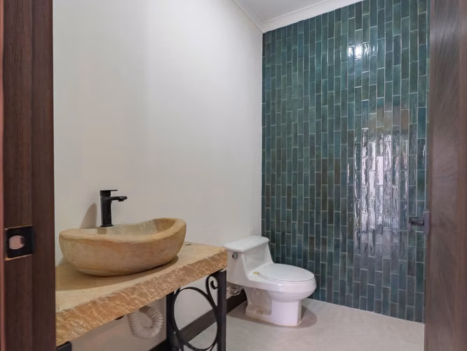 VENTA Y ALQUILER DE EXCLUSIVA CASA CON PISCINA PRIVADA EN HACIENDA DEL SOL - Imagen 8