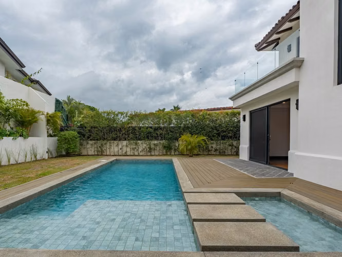 VENTA Y ALQUILER DE EXCLUSIVA CASA CON PISCINA PRIVADA EN HACIENDA DEL SOL - Imagen 19