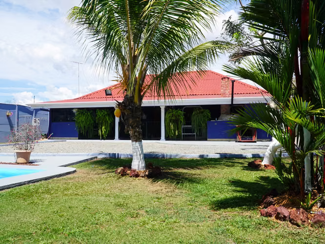 Casa Con Piscina - Imagen 12