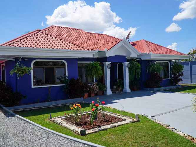 Casa Con Piscina - Imagen 4