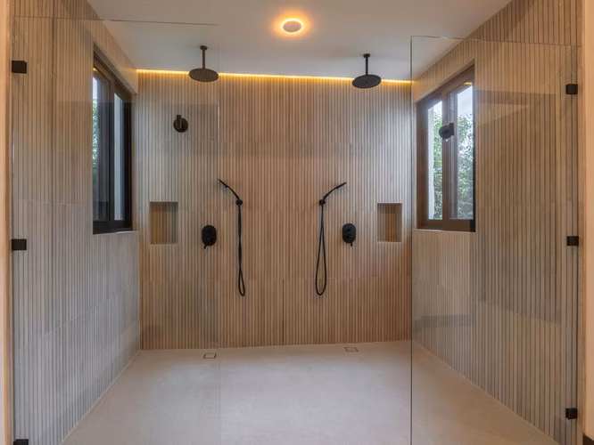 VENTA Y ALQUILER DE EXCLUSIVA CASA CON PISCINA PRIVADA EN HACIENDA DEL SOL - Imagen 18