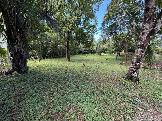 Venta. Lotes a 4 min de Playa (Agua y Luz). Carrillo, Guanacaste