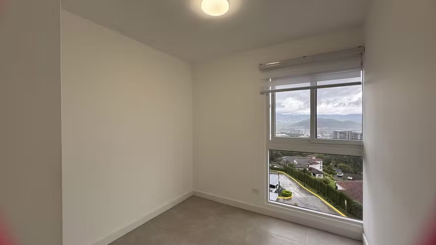 Apartamento con línea Blanca con Doble Balcón y 2 Parqueos | Monte Alto, Curridabat