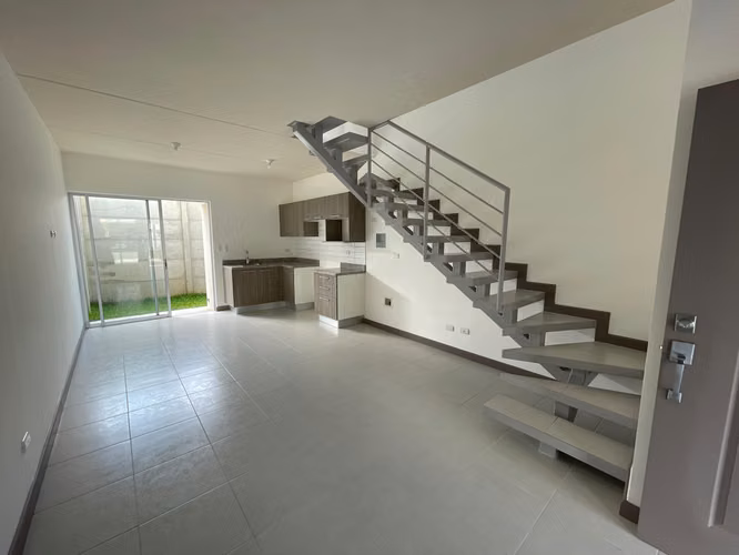 Venta. Vive o Invierte. San Pablo, Heredia IK2618