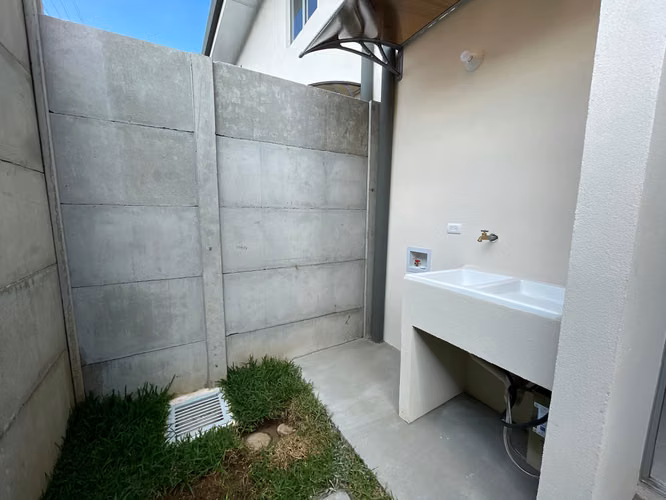 Venta. Vive o Invierte. San Pablo, Heredia IK2618
