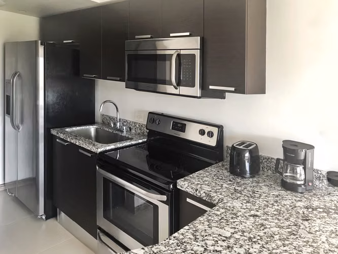 Apartamento de 1 habitación con vista al rio y amanecer en Rohrmoser. - Imagen 3
