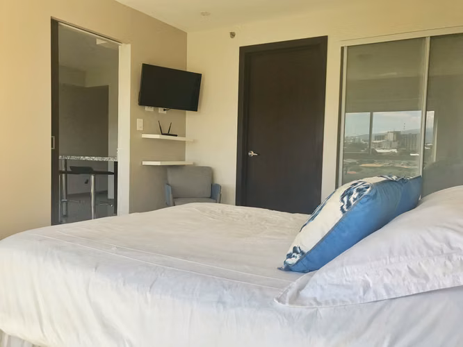 Apartamento de 1 habitación con vista al rio y amanecer en Rohrmoser. - Imagen 5