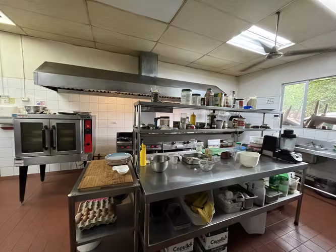 YA Venta de Restaurant en Santa Ana