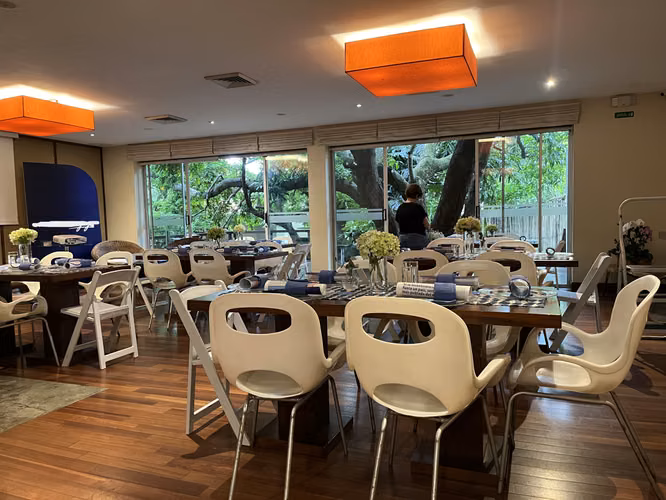 YA Venta de Restaurant en Santa Ana