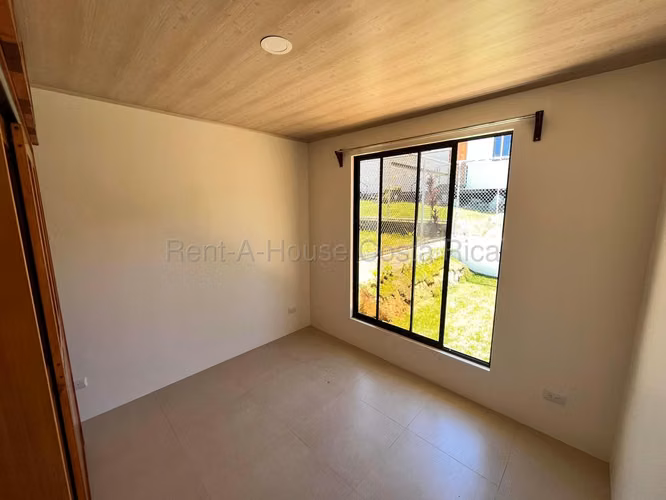 Alquiler de Apartamento para ESTRENAR en Santa María de Dota.  27-121