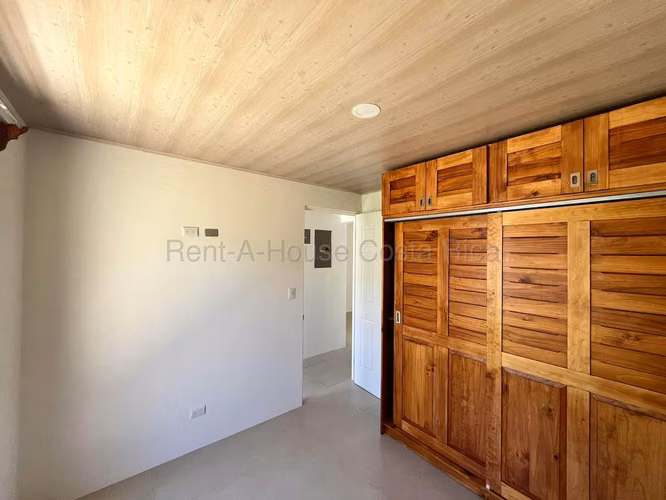 Alquiler de Apartamento para ESTRENAR en Santa María de Dota.  27-121
