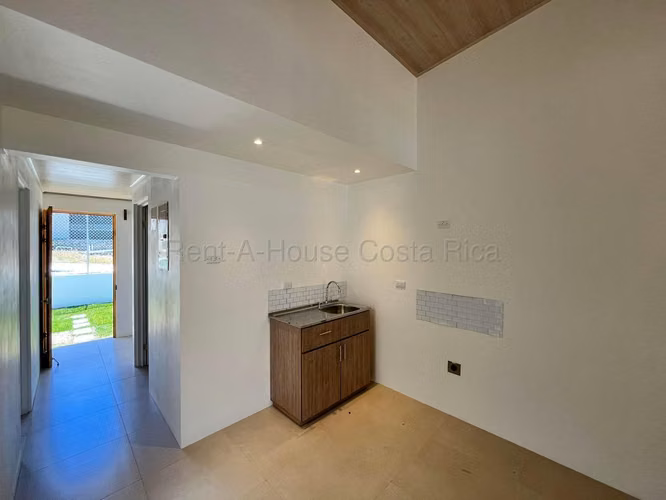 Alquiler de Apartamento para ESTRENAR en Santa María de Dota.  27-121