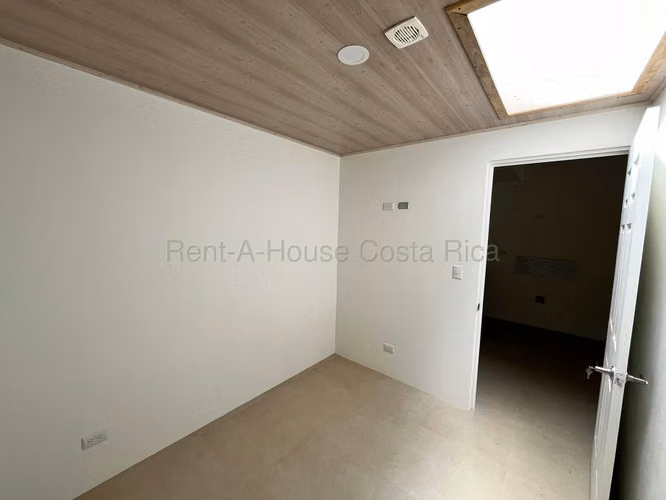 Alquiler de Apartamento para ESTRENAR en Santa María de Dota.  27-121