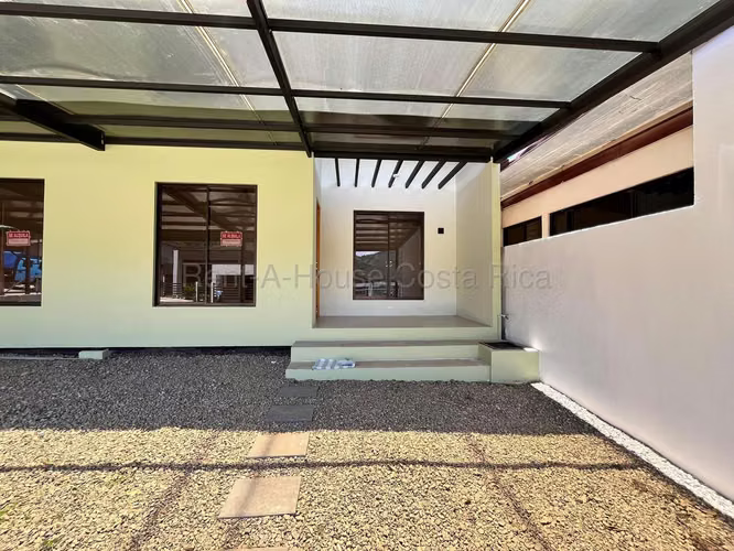 Alquiler de Apartamento para ESTRENAR en Santa María de Dota.  27-122