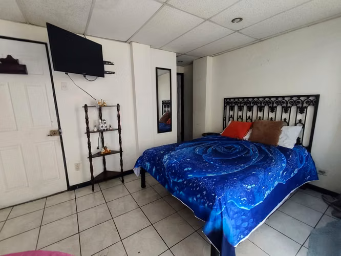 ESTUDIO AMUEBLADO EN ROHRMOSER A PASOS DE LA EMBAJADA USA.