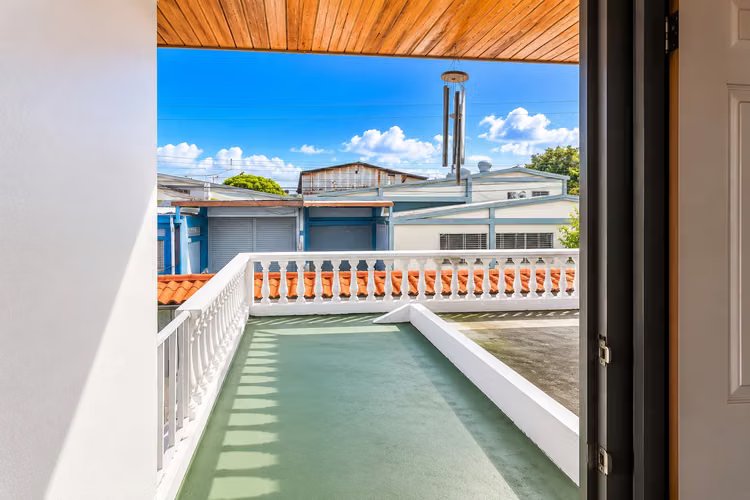 Casa con Apartamento Independiente Alquiler con Opción de Compra