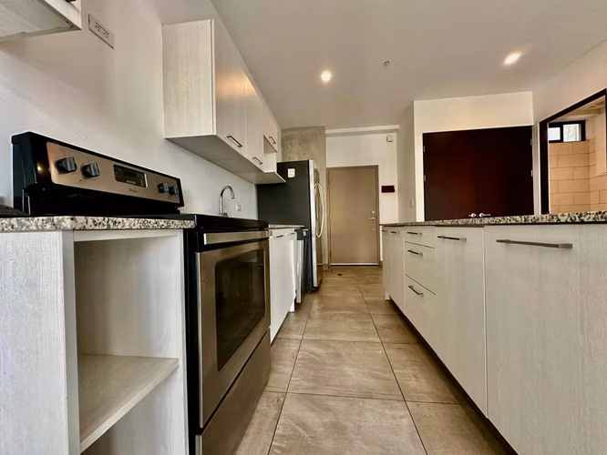 Rohrmoser -  1 habitación + Parqueo + Bodega - 80mt2 -Electrodomésticos -PetFriendly - Imagen 4