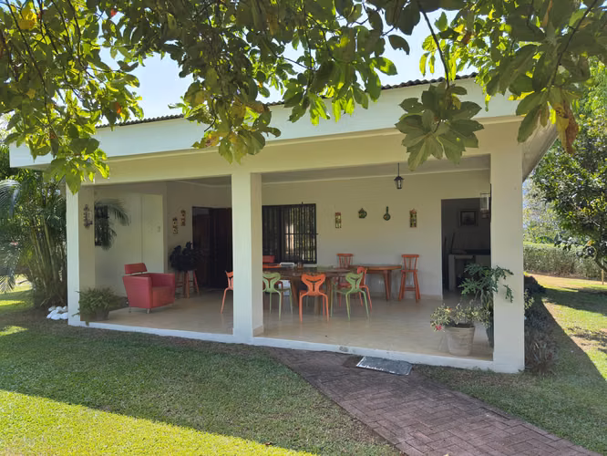 Venta. Lote con Casa. Turrubares, San Jose