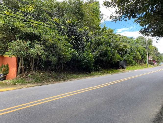 Lote 9.105 m² uso mixto en San Lorenzo Desamparados